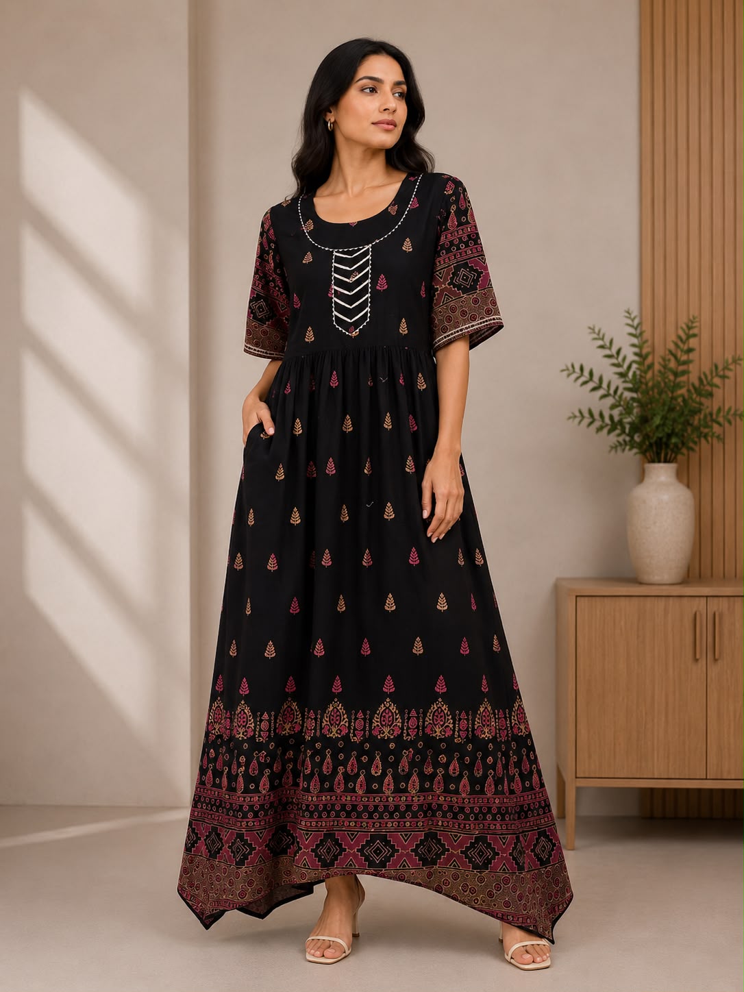 Skip M Women's Black Ethnic Print Handkerchief Hem Maxi Dress