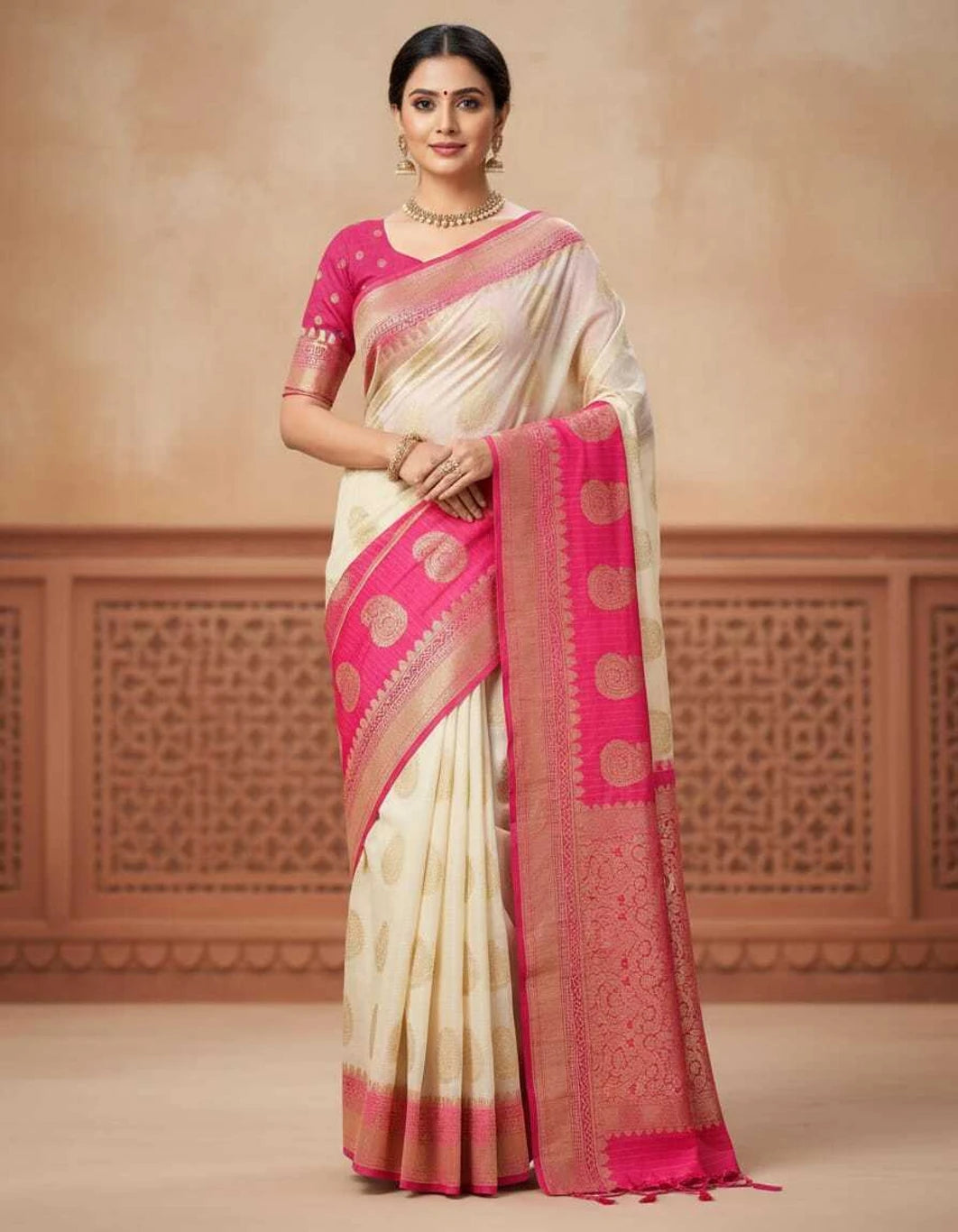 SKIP M FAMILY FASHION Floral Print Handloom Nylon Saree (White)