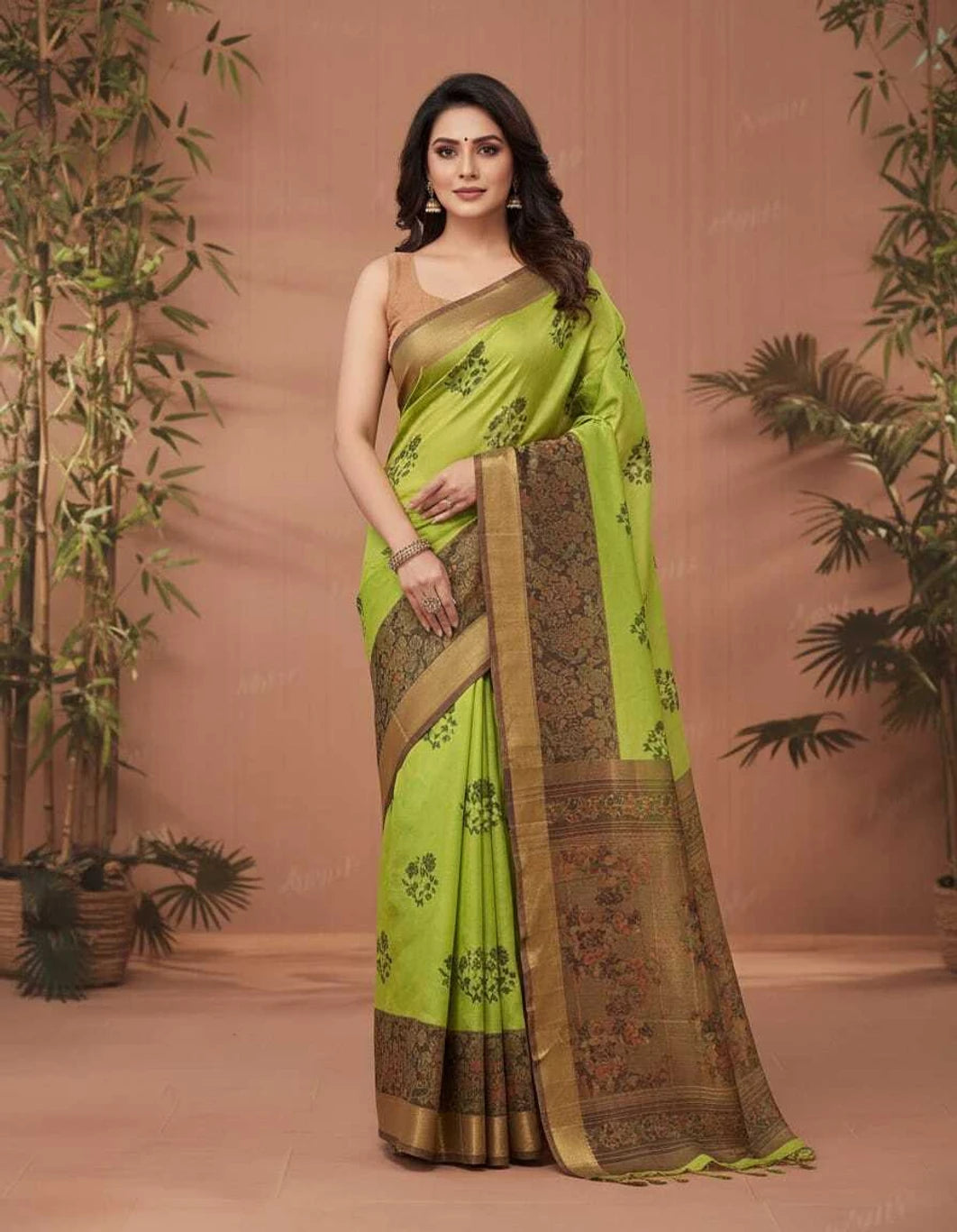 SKIP M FAMILY FASHION Floral Print Handloom Nylon Saree (Green)